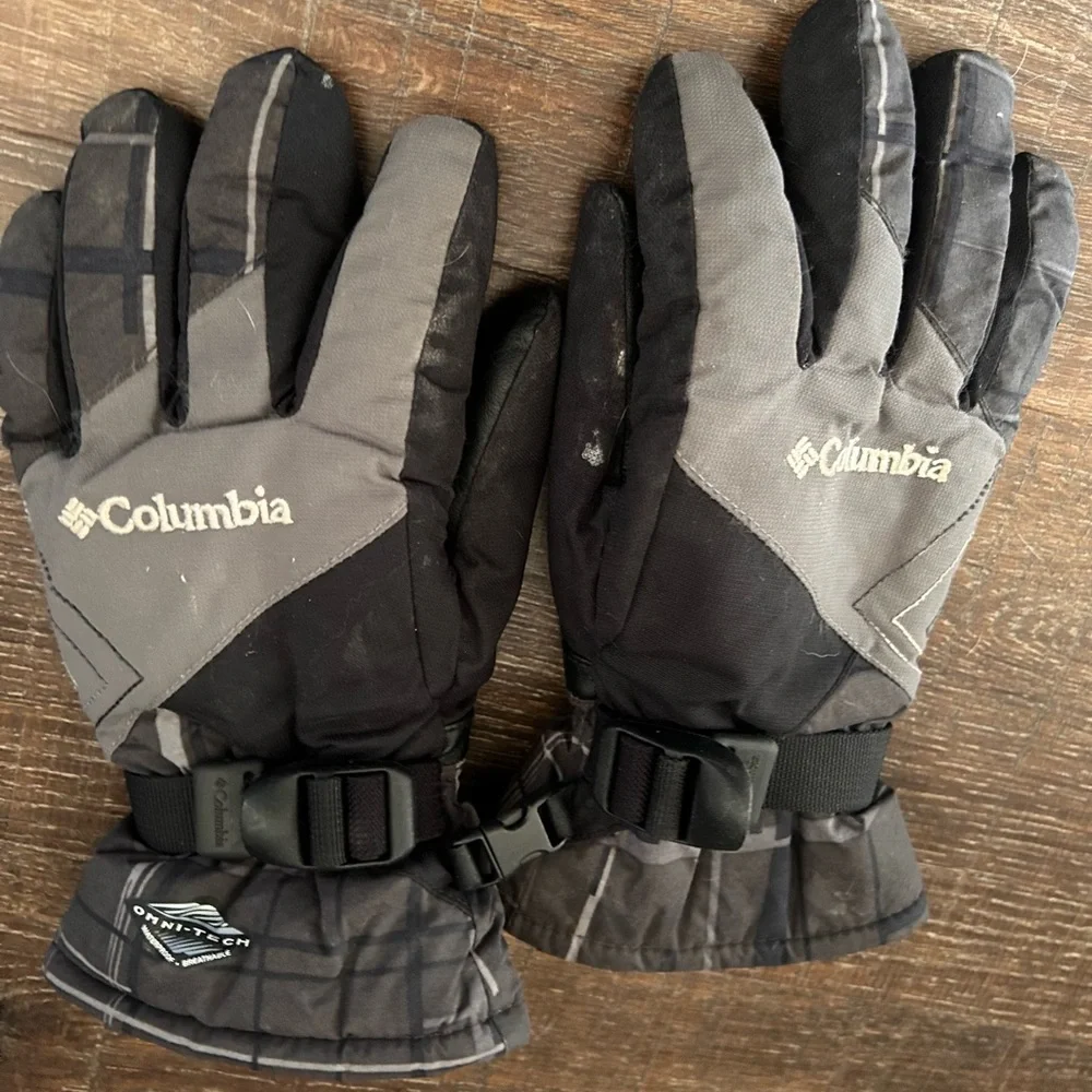 Columbia Black and Gray Insulated Ski Gloves - Size Youth Small